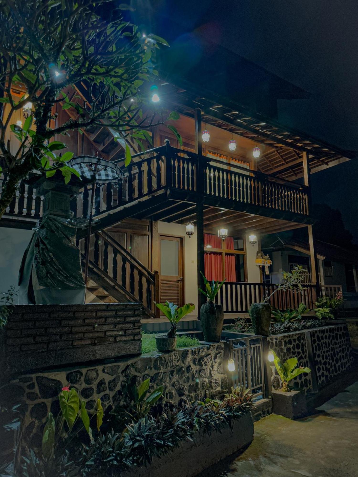 Munduk Tjeraki House Guest House Exterior foto